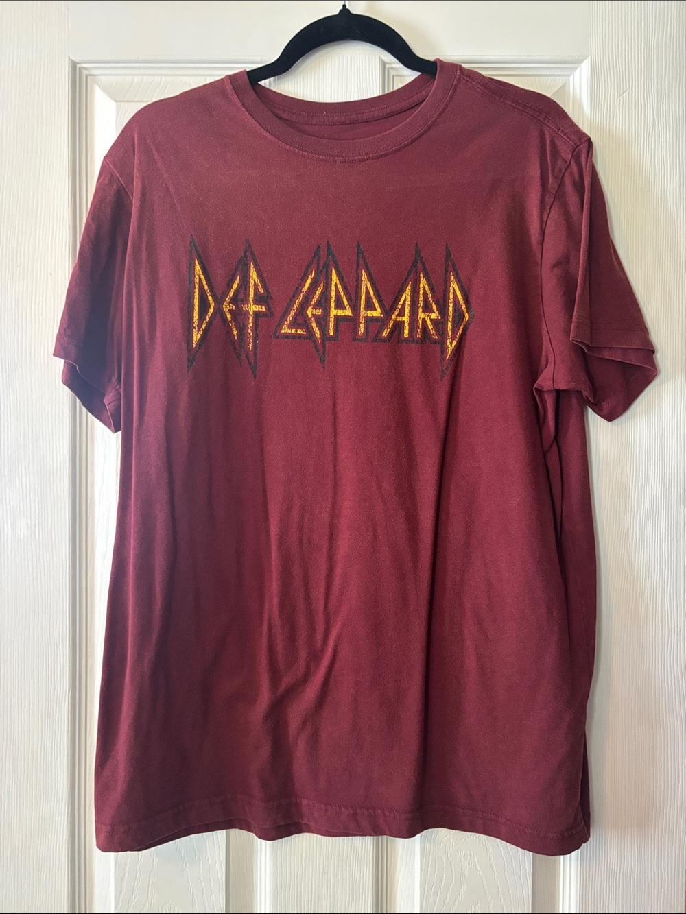 Def Leppard Short Sleeve Graphic Tee - Burgundy